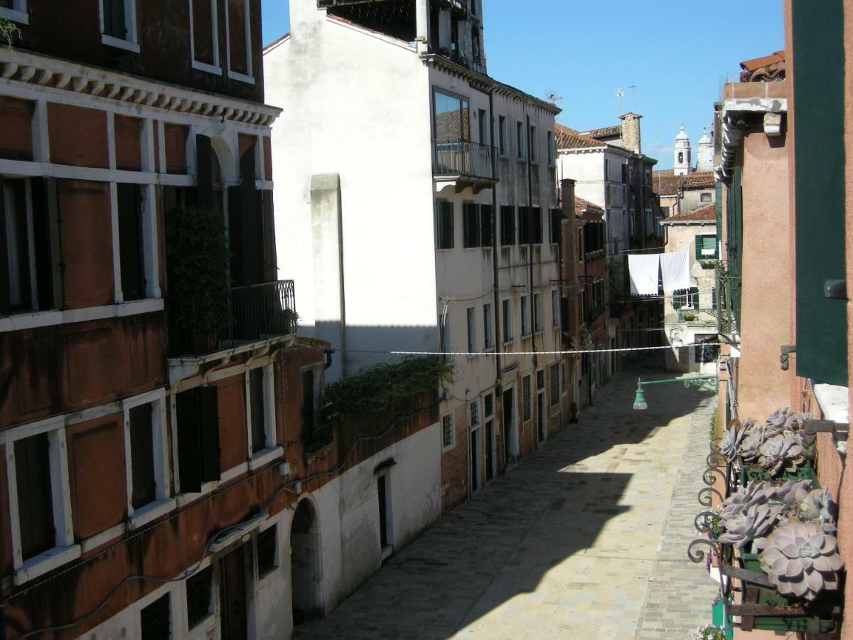 Dorsoduro461 Bed & Breakfast Venice Exterior photo